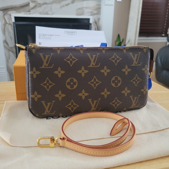 ❌️SOLD❌️ - Picture 2 of 15